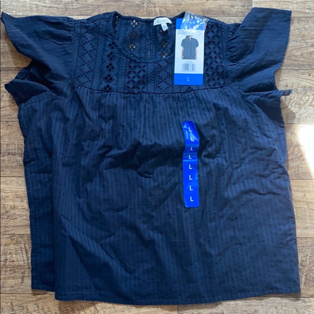 Women’s short sleeve shirt